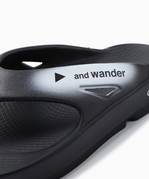 and wander(アンドワンダー) ウーフォス oofos スポーツサンダル and wander(アンドワンダー) ウーフォス oofos スポーツサンダル