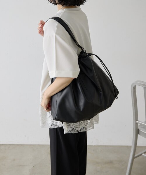 ear PAPILLONNER（イア パピヨネ） ショルダーバッグ バッグ レザー