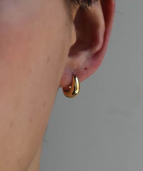 TOM WOOD ピアス 「TOMWOOD/トムウッド」Ice Huggie Gold