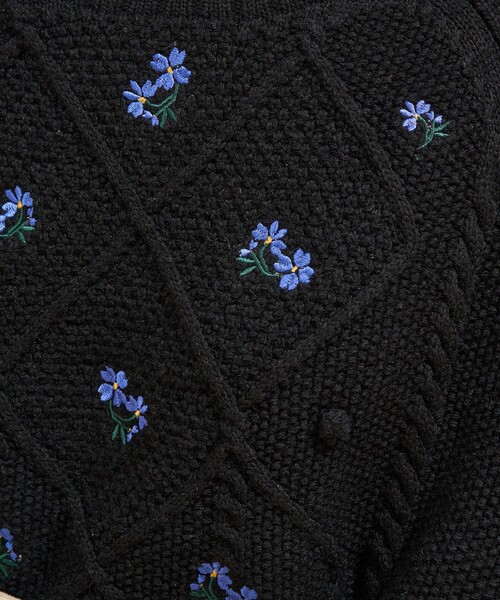 フラワー刺繍ニットプルオーバー セール】 フラワー刺繍ニットプルオーバー （ニット・セーター