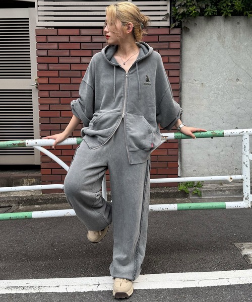 DOUBLE NAME（ダブルネーム） パーカー 「m:rex」ミニ恐竜刺しゅう