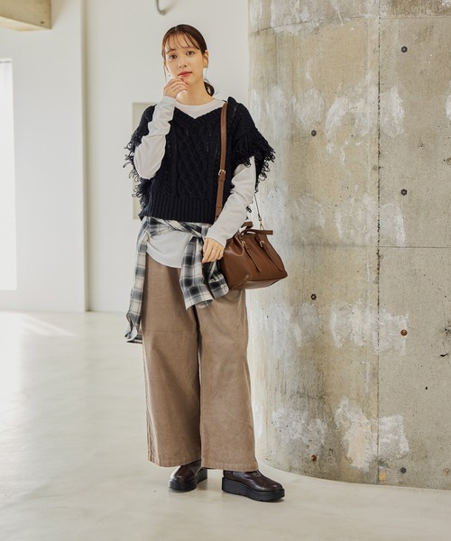 She's ニットベスト ジレ ブラウン フリンジニットベスト トゴール tyn.TGOR Closet 深Vネックショート丈ケーブル編みループ ジレ ベスト トップス