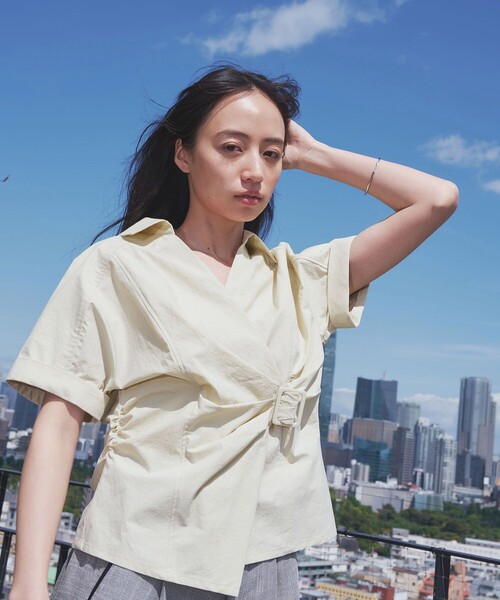美品☆ユナイテッドトウキョウ☆ポシェット付きベルト 半袖シャツ 小物ボタン UNITED TOKYO（ユナイテッドトウキョウ） ブラウス シャツ 半袖