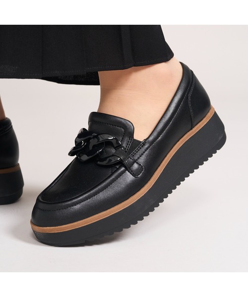 Clarks ブラック ローファー 厚底　新品 Clarks（クラークス） ローファー Zylah May／ザイラメイ(ブラック