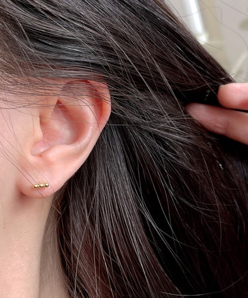 ARCHIVER ピアス 「Bz」3連ボールデザインシンプルピアス/ユニ