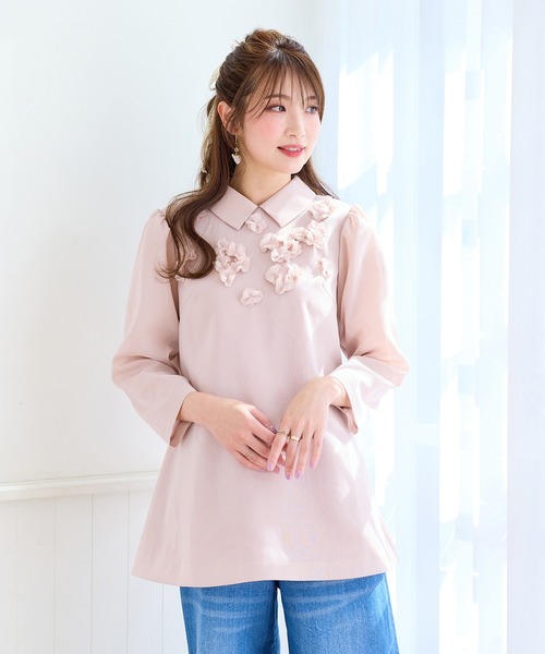 Rose Tiara（ローズティアラ） ブラウス シャツ フラワーモチーフ付き