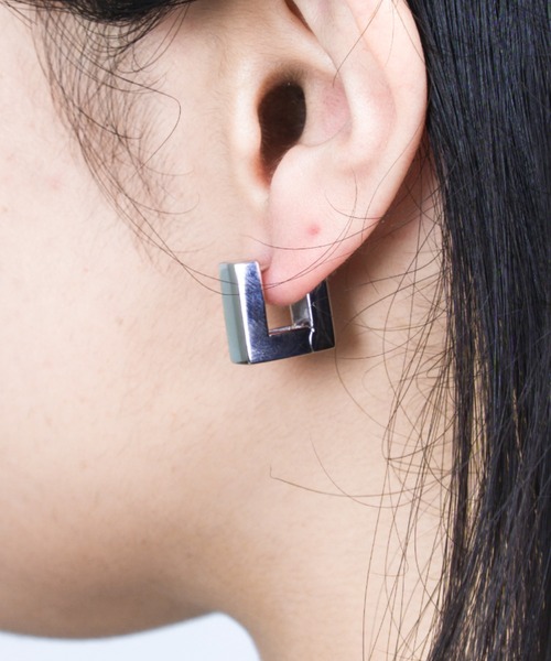 TOM WOOD ピアス 「TOMWOOD」Square Hoops Small シルバー