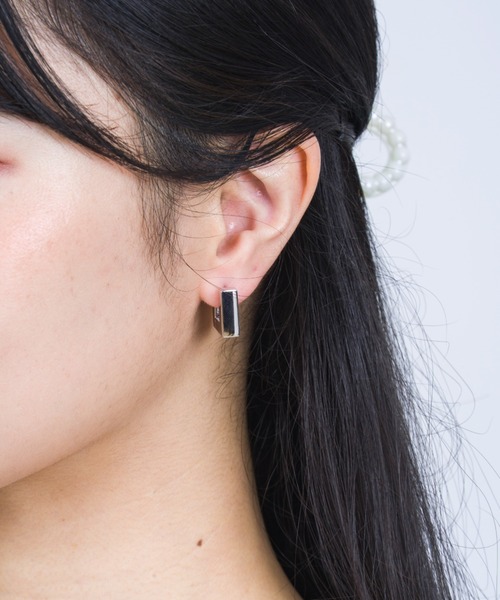 【男女兼用】Tom Woodトムウッドスクエアフープススモールピアス TOM WOOD ピアス 「TOMWOOD」Square Hoops Small シルバー