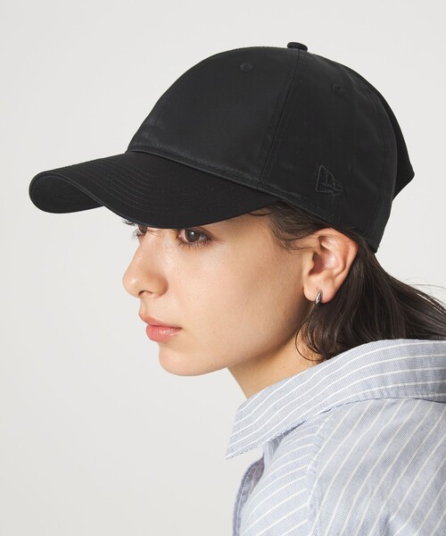 familiar NEWERA キャップ 帽子 未使用 黒 レディース NEW ERA（ニューエラ） キャップ 帽子 「別注」「NEW ERA」920