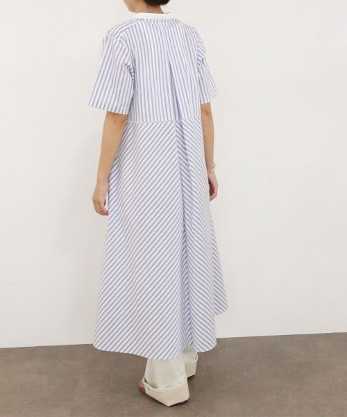 シャツワンピース pin tuck bosom embroidery one-pieceの画像