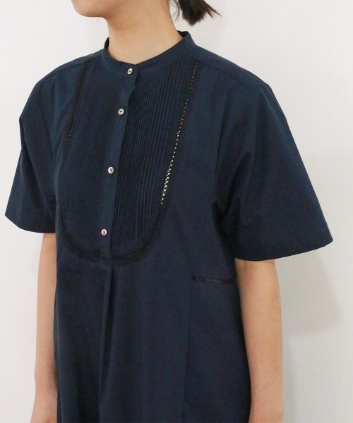 シャツワンピース pin tuck bosom embroidery one-pieceの画像
