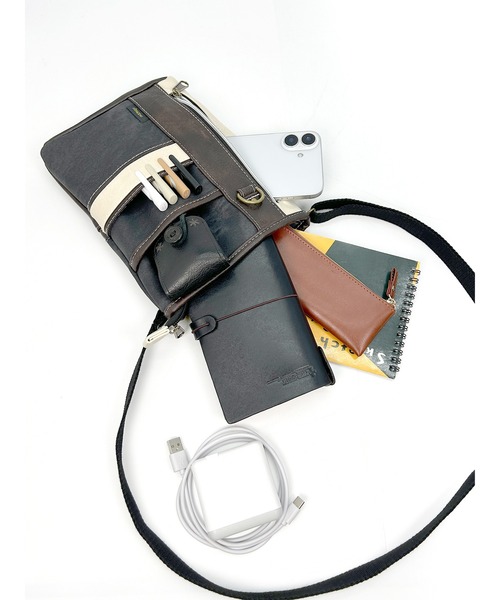 real design スマホショルダー ショルダーバッグ ユニセックス配色