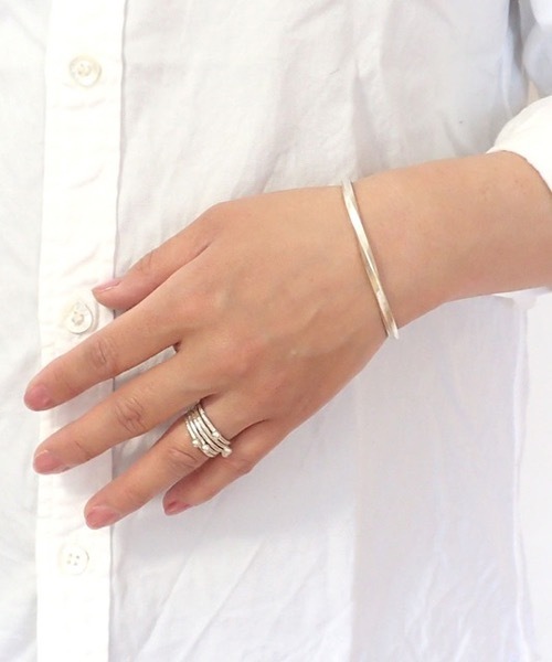 MANANAS（マナナス） バングル 」マナナス/Twisted Bangle レディース