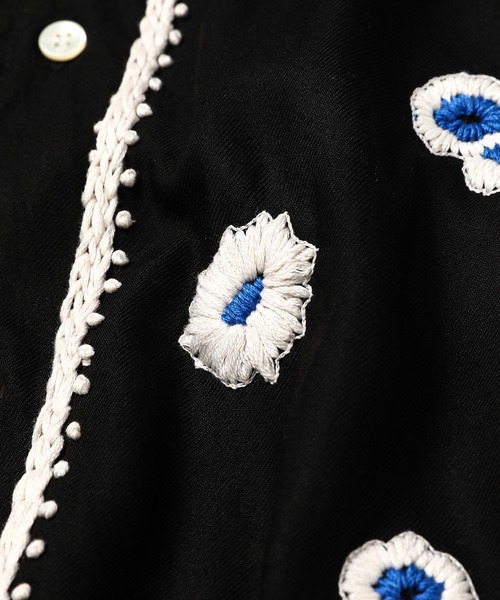 美品NOMA t.d. WORK BY HANDフラワー刺繍 花柄 半袖シャツ 美品NOMA t.d. WORK BY HANDフラワー刺繍 花柄 半袖シャツ