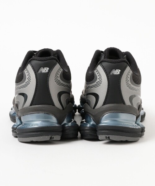 New Balance ジョギングスニーカー ABZORB シルバー24センチ New Balance ジョギングスニーカー ABZORB シルバー24センチ