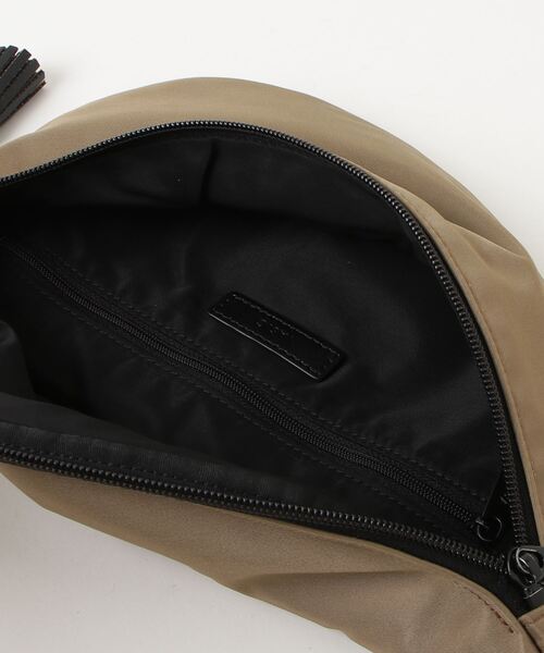 VASIC ショルダーバッグ ベージュ VASIC ヴァジック ショルダーバッグ ベージュ : カインドオル