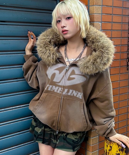 パーカー A'GEM/9 × .kom 「A'gem/エージェム」 ファー付加工ジップアップパーカー レディース メンズの画像