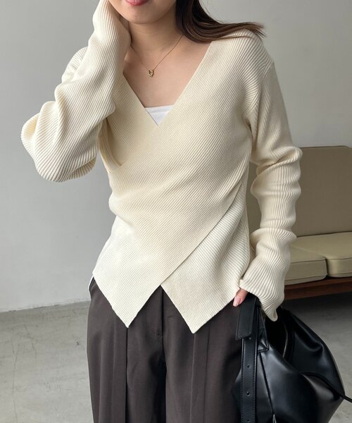 CAPRICIEUX LE'MAGE　クロスVネックニット CAPRICIEUX LE'MAGE（カプリシューレマージュ） ニット セーター 「新