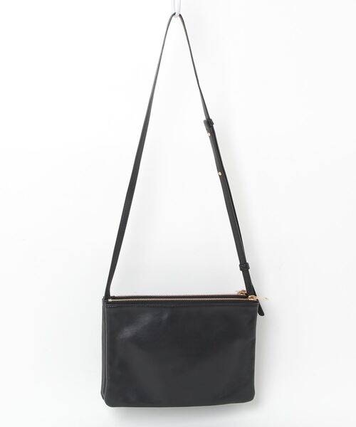 CELINE ブラック ショルダーバッグ CELINE（セリーヌ） ショルダーバッグ - ブラック レディース