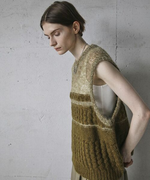 ニット セーター モヘア混ケーブル切り替えノースリーブプルオーバー