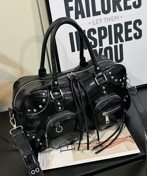 ショルダーバッグ バッグ スタッズ使いレザーライクボストンバッグ