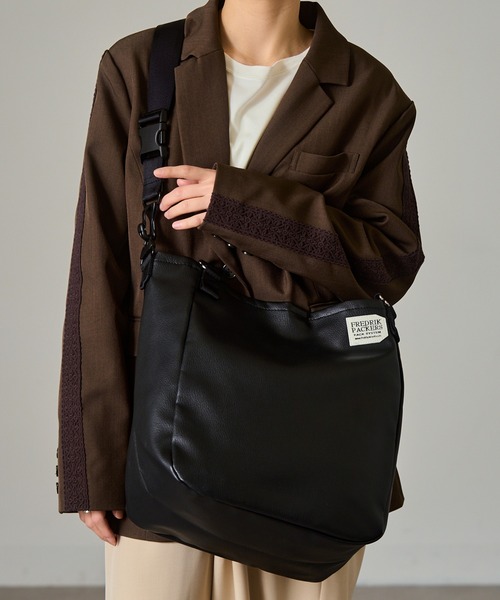 FREDRIK PACKERS（フレドリックパッカーズ） スマホショルダー トート