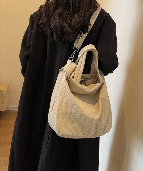 LA VORAGINE（ラ ヴォラジネ） ショルダーストラップ ショルダーバッグ