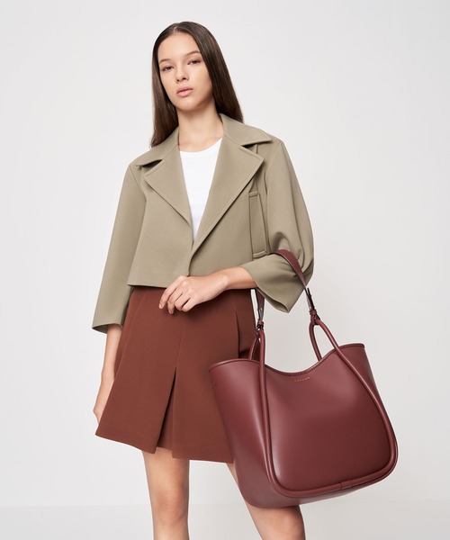 チャールズアンドキース　サークルハンドル　トートバッグ CHARLES & KEITH サークルハンドル トートバッグ 【再入荷