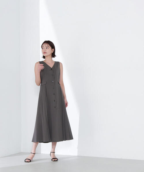 ナチュラルビューティーベーシック サイド バックル ベルト ジャンスカ 白 NATURAL BEAUTY BASIC サイドバックルベルトジャンスカ 24SS