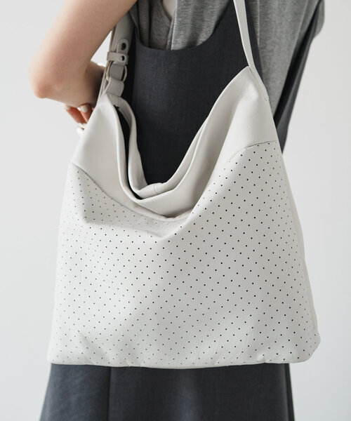 russet ショルダーバッグ バッグ レザーパンチングワンショルダー  