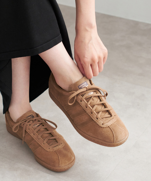 adidas tobacco（レディーススニーカー）（色：イエロー系