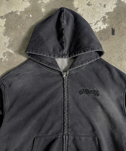 A'gem エージェム　ジップパーカー　チャコールグレー A'GEM/9 × .kom 『A'gem/エージェム』AGロゴ加工ジップアップパーカー