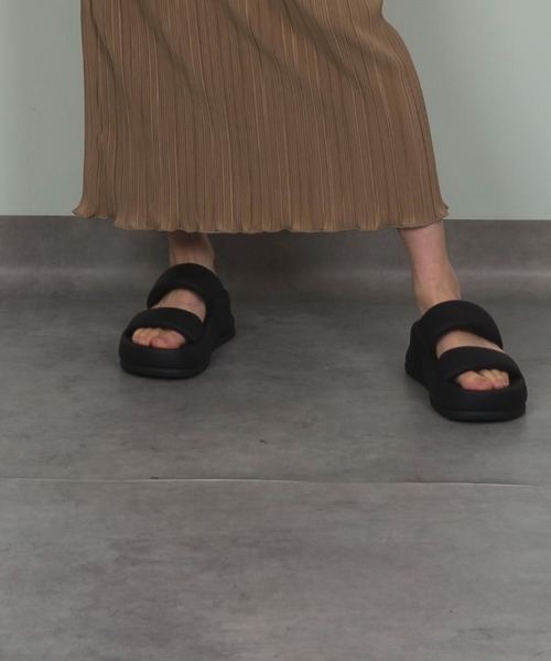 「MOHI」 フラットサンダル 36 ホワイト×ブラック レディース_画像9