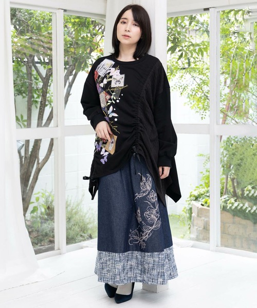 ScoLar（スカラー） tシャツ 額縁×花×蝶柄 ニットソー×裏毛切替プル