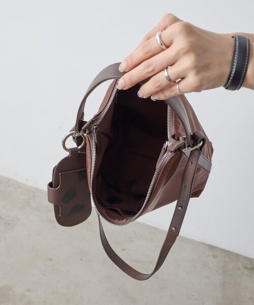 ear PAPILLONNER（イア パピヨネ） ショルダーバッグ バッグ 「uchida