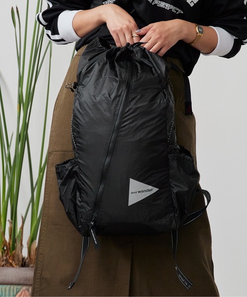 and wander（アンドワンダー） デイバック リュック sil daypack