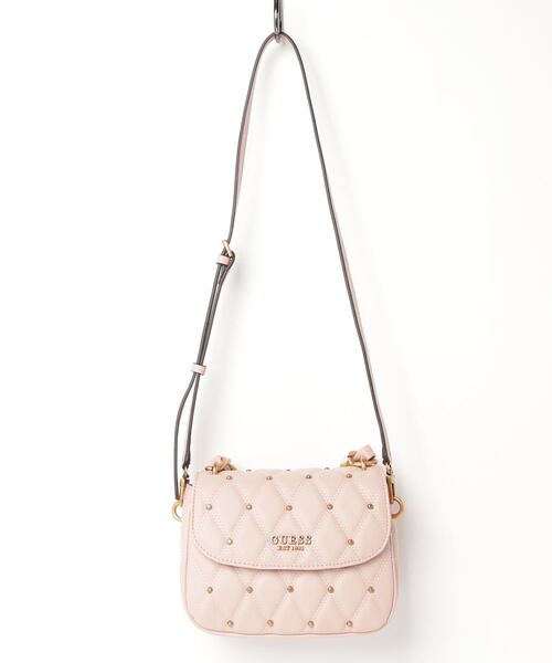 GUESS（ゲス） ショルダーバッグ バッグ スタッズキルトフラップ付