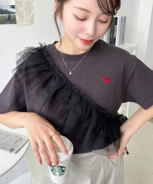 moment+ tシャツ ワンポイントハート刺繍チュールマルチフリル