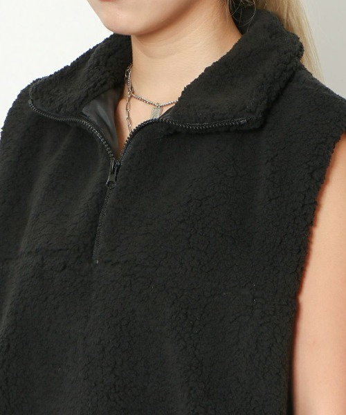 ３日迄限定Sale❗️美品⭐️イタリア製シープボア　ジレベスト ベスト ジレ 「ボア×ハーフZIP」レディース ボアスタンドベスト 体型