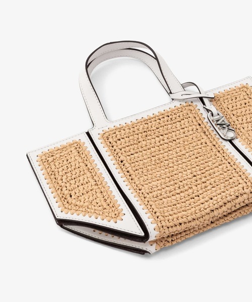「MICHAEL KORS」 かごバッグ FREE ベージュ系その他 レディースの画像