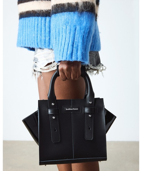 ドクターマーチン　牛革　バック　新品 Dr.Martens（ドクターマーチン） デイバック リュック Dr.Martens