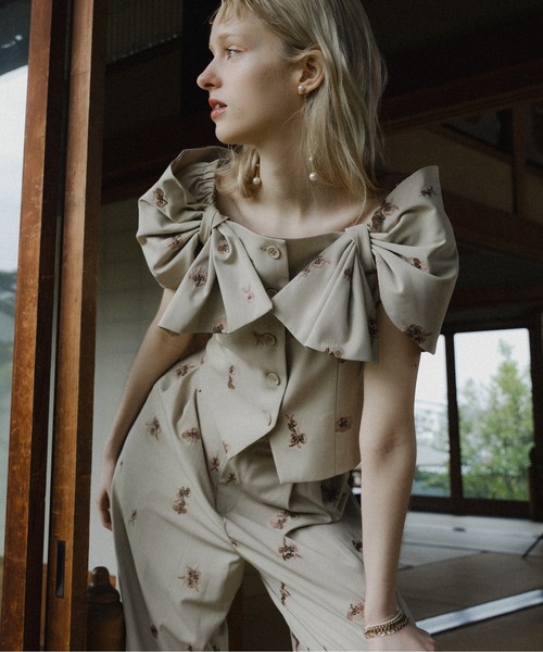 パンツドレス Petal Embroidery Setup Pants Dress