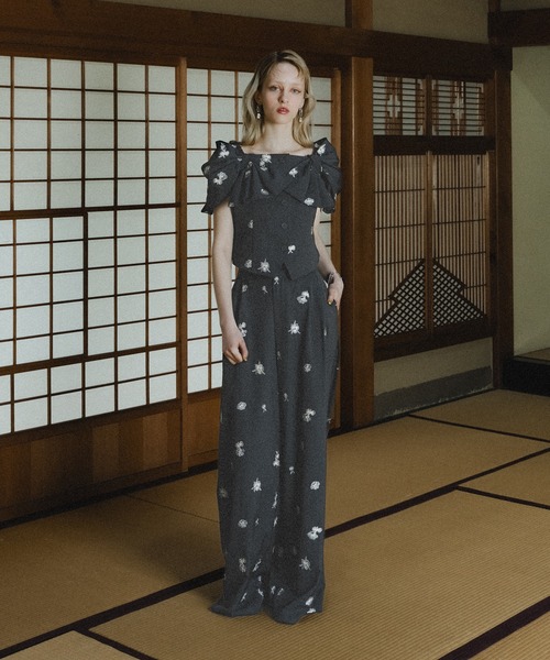 パンツドレス Petal Embroidery Setup Pants Dress