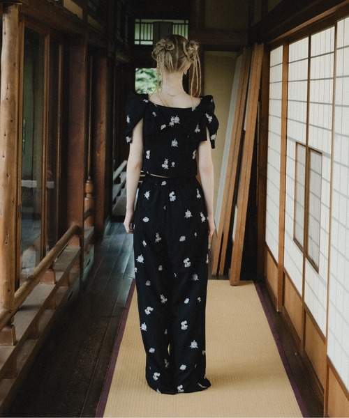 パンツドレス Petal Embroidery Setup Pants Dress