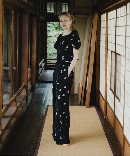 et.UNiVER パンツドレス Petal Embroidery Setup Pants Dress
