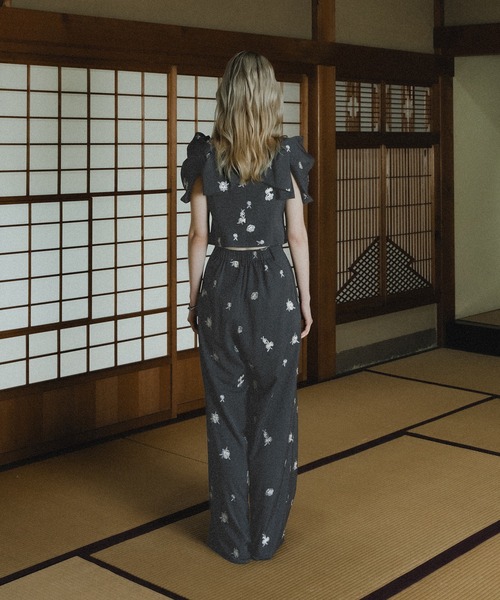 パンツドレス Petal Embroidery Setup Pants Dress