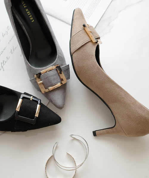 AmiAmi（アミアミ） パンプス べっ甲バックル付きポインテッドトゥ