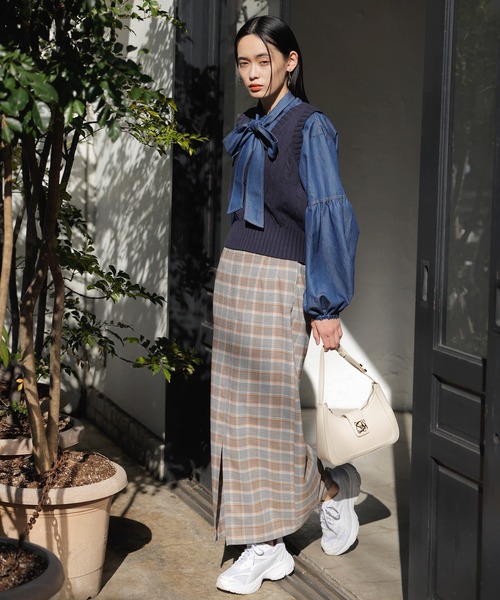 Vivienne Westwood CARDY EMBROIDERY 手袋 VIS ハンドバッグ 「新色追加」「180℃美人見え」ハンドルリボン