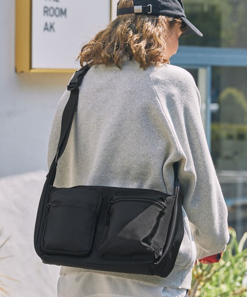 ブラック ナイロン ショルダーバッグ HUNTER ショルダーバッグ UBX3930KBM NYLON CROSSBODY 日本正規