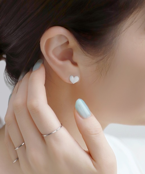 ANEMONE（アネモネ） ピアス ガラスハートピアス レディース